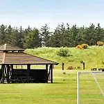 10 Person In Brovst-by Traum *
