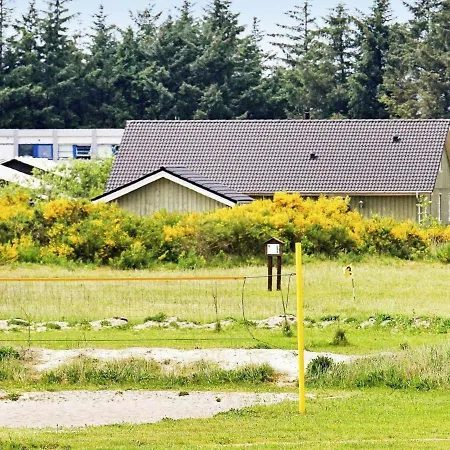 10 Person In Brovst-by Traum